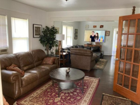 Country House on 1 Acre 4 Beds Great for Events or a quiet weekend!